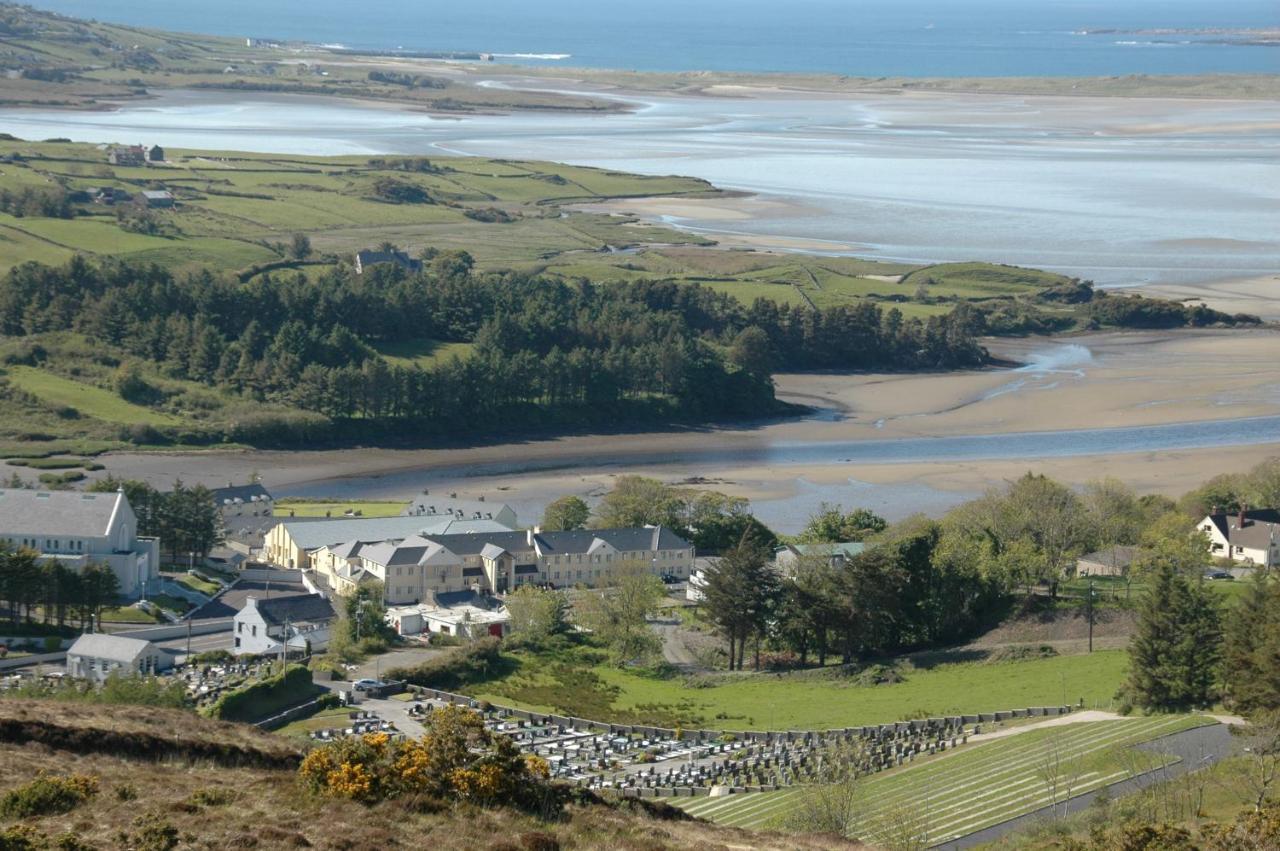 Ostan Loch Altan Hotel Cashel Hill Exterior photo